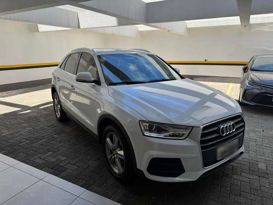 AUDI-Q3-2017