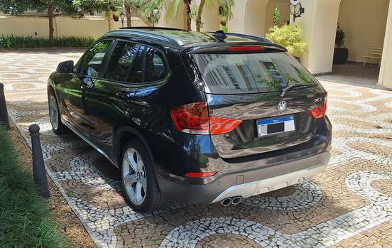 BMW-X1-2013