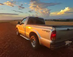 FORD F-250 4.2 XLT 4X2 CS TURBO INTERCOOLER DIESEL 2P MANUAL FORD F-250 4.2 XLT 4X2 CS TURBO INTERCOOLER DIESEL 2P MANUAL