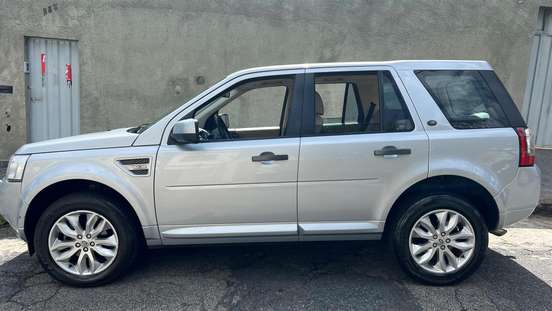 LAND ROVER-FREELANDER 2-2011