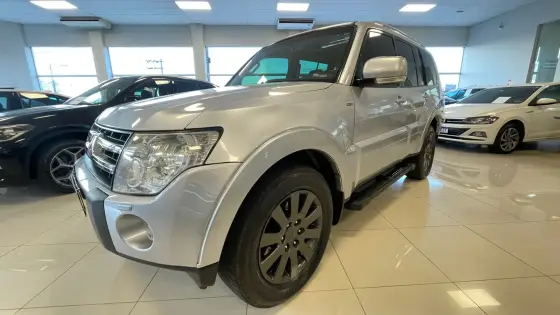 MITSUBISHI PAJERO FULL 3.8 GLS 4X4 V6 24V GASOLINA 4P AUTOMÁTICO