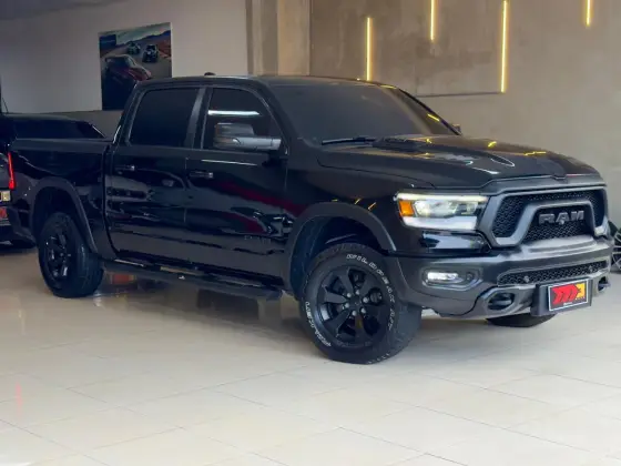 RAM 1500 5.7 V8 GASOLINA REBEL CD 4X4 AUTOMÁTICO