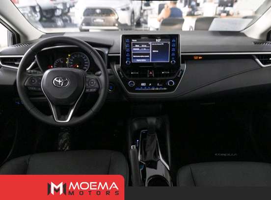 TOYOTA-COROLLA-2025