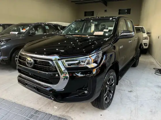 TOYOTA HILUX 2.8 D-4D TURBO DIESEL CD SRX 4X4 AUTOMÁTICO