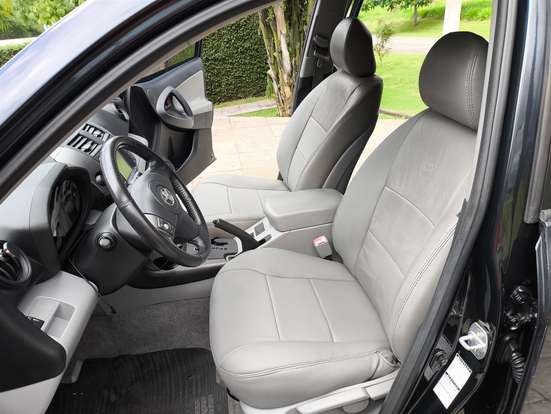 TOYOTA-RAV4-2011