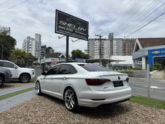 VOLKSWAGEN JETTA 1.4 250 TSI TOTAL FLEX R-LINE TIPTRONIC VOLKSWAGEN JETTA 1.4 250 TSI TOTAL FLEX R-LINE TIPTRONIC