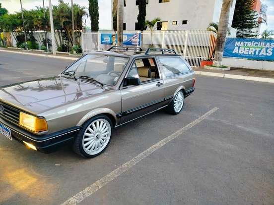 VOLKSWAGEN-PARATI-1989