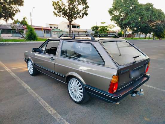 VOLKSWAGEN-PARATI-1989