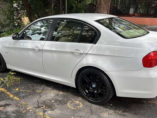 BMW-318i-2.0 SEDAN 16V GASOLINA 4P AUTOMÁTICO BMW-318i-2011