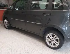 FIAT IDEA 1.6 MPI ESSENCE 16V FLEX 4P AUTOMATIZADO FIAT IDEA 1.6 MPI ESSENCE 16V FLEX 4P AUTOMATIZADO