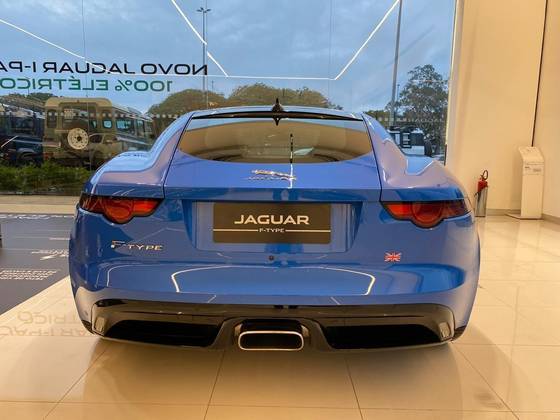 JAGUAR F-TYPE 2.0 P300 GASOLINA R-DYNAMIC COUPÉ AUTOMÁTICO