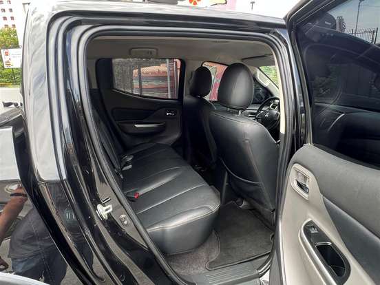 MITSUBISHI-L200 TRITON-2.4 16V TURBO DIESEL SPORT HPE TOP CD 4P 4X4 AUTOMÁTICO MITSUBISHI-L200 TRITON-2017