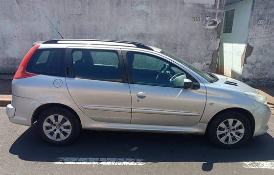 PEUGEOT 207 1.4 XR SW 8V FLEX 4P MANUAL
