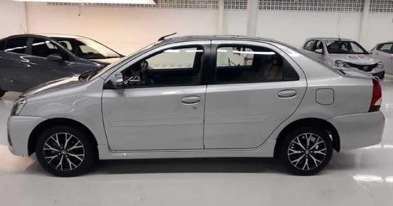 TOYOTA-ETIOS-2017