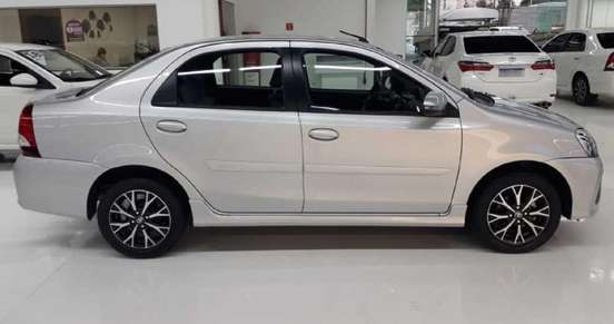 TOYOTA-ETIOS-1.5 PLATINUM SEDAN 16V FLEX 4P AUTOMÁTICO TOYOTA-ETIOS-2017