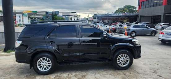 TOYOTA-HILUX SW4-2013