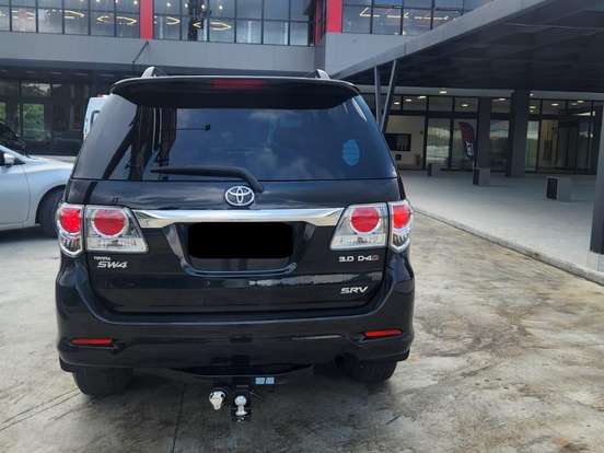 TOYOTA-HILUX SW4-3.0 SRV 4X4 7 LUGARES 16V TURBO INTERCOOLER DIESEL 4P AUTOMÁTICO TOYOTA-HILUX SW4-2013