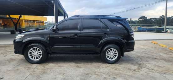 TOYOTA-HILUX SW4-2013