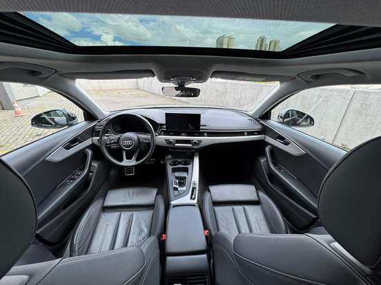 AUDI-A4-2020
