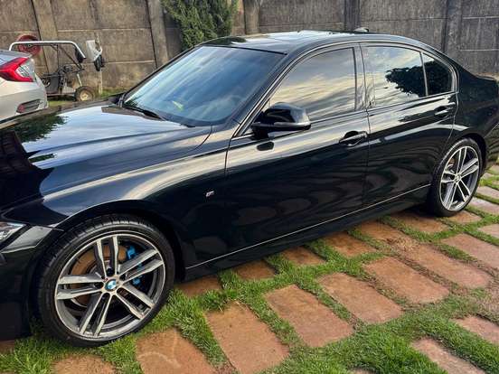BMW-328i-2.0 M SPORT 16V ACTIVEFLEX 4P AUTOMÁTICO BMW-328i-2018