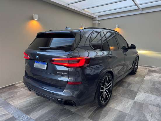 BMW-X5-2019