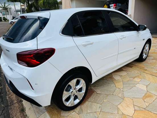 CHEVROLET-ONIX-2020