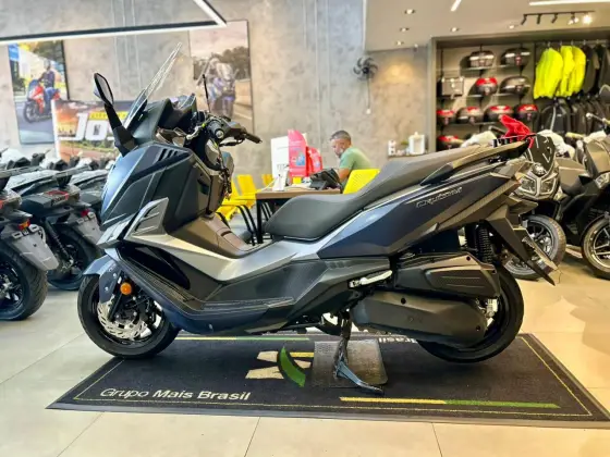 DAFRA CRUISYM 300 