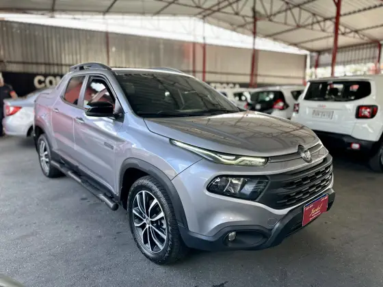 FIAT TORO 2.0 16V TURBO DIESEL ULTRA 4WD AT9 FIAT TORO 2.0 16V TURBO DIESEL ULTRA 4WD AT9