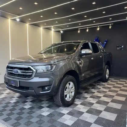 FORD RANGER 3.2 XLT 4X4 CD 20V DIESEL 4P AUTOMÁTICO