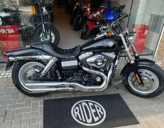 HARLEY-DAVIDSON DYNA FAT BOB 