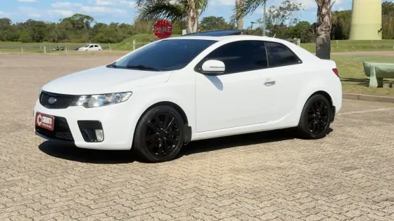 KIA CERATO 2.0 KOUP 16V GASOLINA 2P AUTOMÁTICO