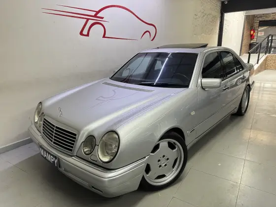 MERCEDES-BENZ E 420 4.2 AVANTGARDE V8 GASOLINA 4P AUTOMÁTICO