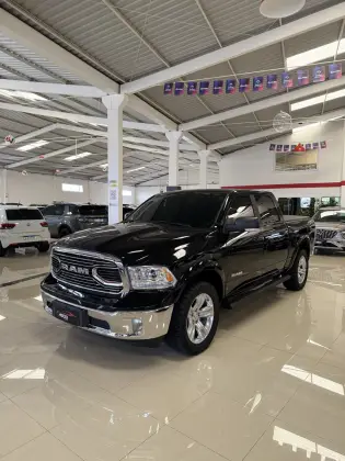 RAM CLASSIC 5.7 V8 GASOLINA LARAMIE CD 4X4 AUTOMÁTICO