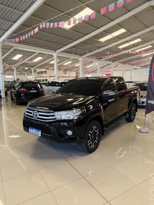 TOYOTA HILUX 2.8 SRV 4X4 CD 16V DIESEL 4P AUTOMÁTICO TOYOTA HILUX 2.8 SRV 4X4 CD 16V DIESEL 4P AUTOMÁTICO