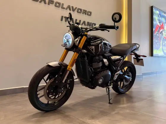 TRIUMPH SPEED 400 