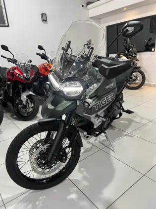 TRIUMPH TIGER 800 XCA 