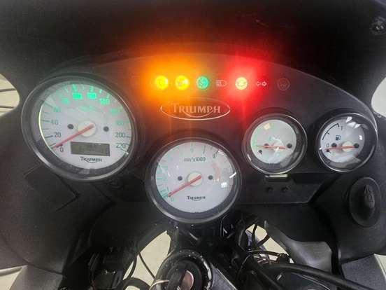 TRIUMPH-TIGER 900 TRIUMPH-TIGER 900-2000