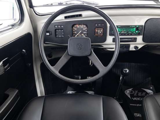 VOLKSWAGEN-FUSCA-1984