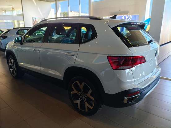 VOLKSWAGEN-TAOS-1.4 250 TSI TOTAL FLEX HIGHLINE AUTOMÁTICO VOLKSWAGEN-TAOS-2025
