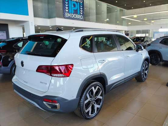 VOLKSWAGEN-TAOS-1.4 250 TSI TOTAL FLEX HIGHLINE AUTOMÁTICO VOLKSWAGEN-TAOS-2025