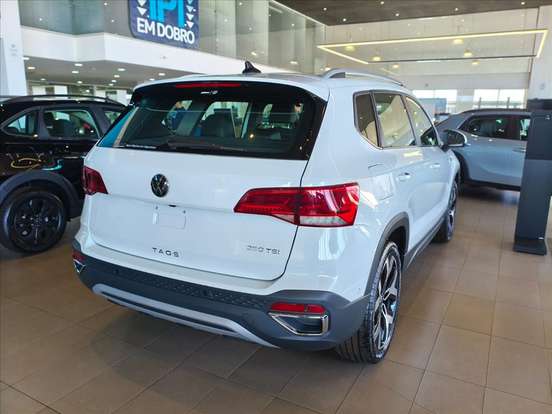 VOLKSWAGEN-TAOS-1.4 250 TSI TOTAL FLEX HIGHLINE AUTOMÁTICO VOLKSWAGEN-TAOS-2025