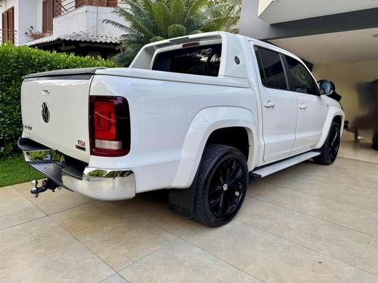 VOLKSWAGEN-AMAROK-2018
