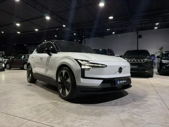 VOLVO EX30 69 KW ELÉTRICO ULTRA