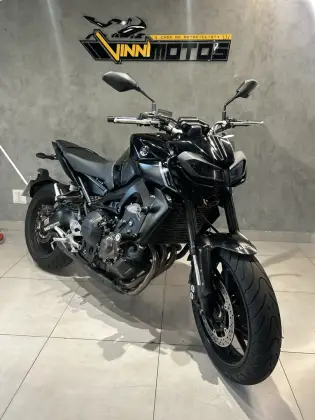 YAMAHA MT-09 