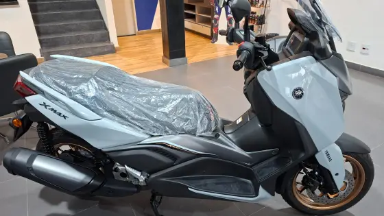 YAMAHA XMAX 300 CONNECTED ABS 