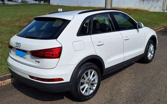 AUDI-Q3-2016