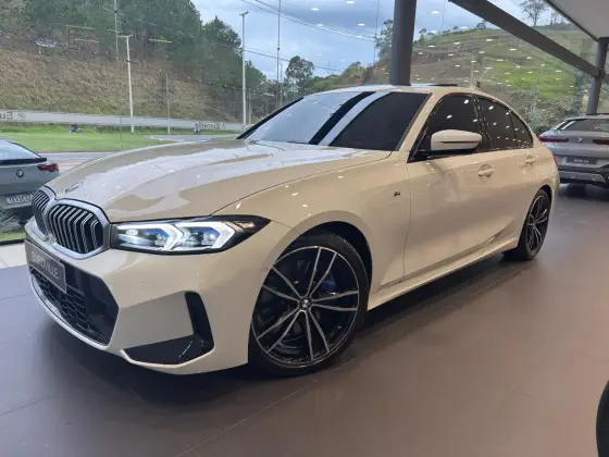BMW 320i 2.0 16V TURBO FLEX M SPORT AUTOMÁTICO BMW 320i 2.0 16V TURBO FLEX M SPORT AUTOMÁTICO