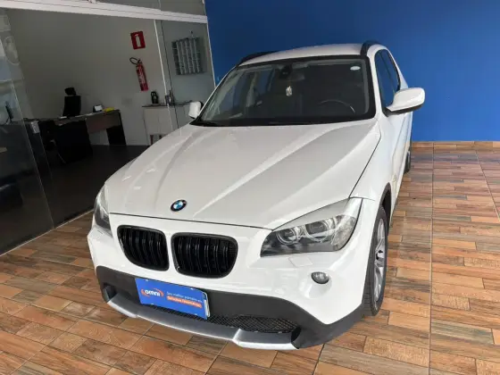 BMW X1 2.0 16V GASOLINA SDRIVE18I 4P AUTOMÁTICO BMW X1 2.0 16V GASOLINA SDRIVE18I 4P AUTOMÁTICO