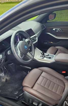 BMW-330e-2022