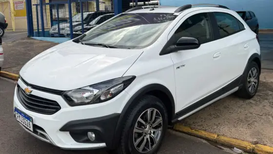 CHEVROLET ONIX 1.4 MPFI ACTIV 8V FLEX 4P AUTOMÁTICO